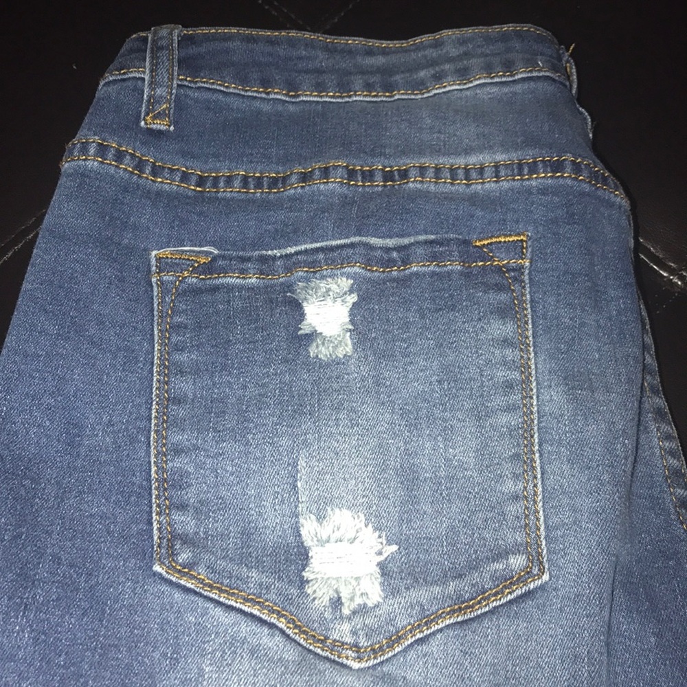 Nature ripped distressed jeans